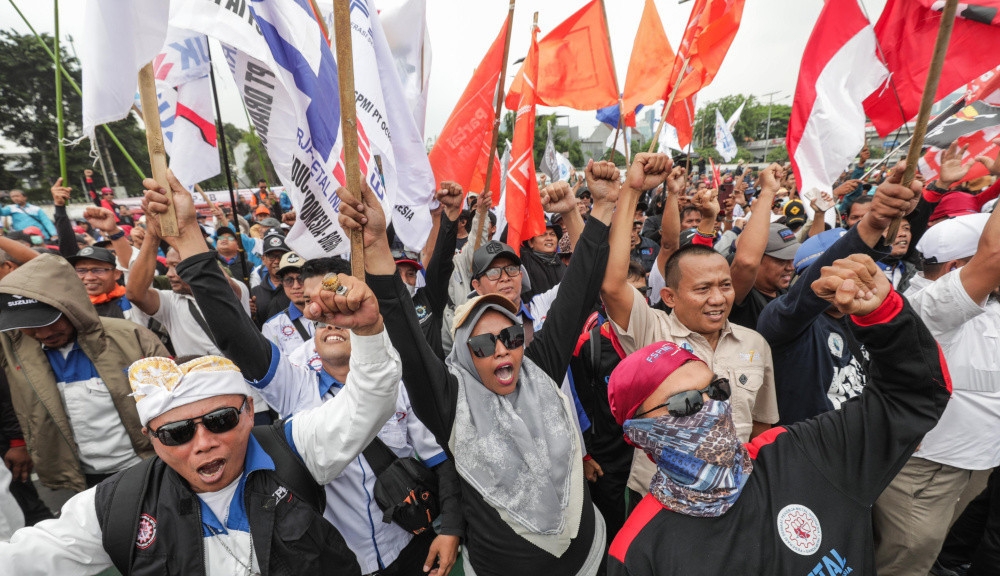 UMP & UMK Jawa Barat 2026 Berpotensi Naik 7,22%, Upah Tertinggi Tembus Rp6,1 Juta