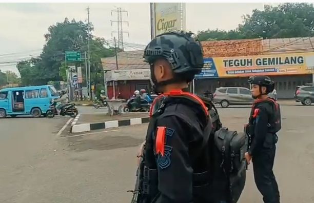 Patroli dan pemantauan situasi keamanan dan ketertiban masyarakat (kamtibmas) di wilayah hukum Polres Cirebon Kota. (Foto: dok. wan)